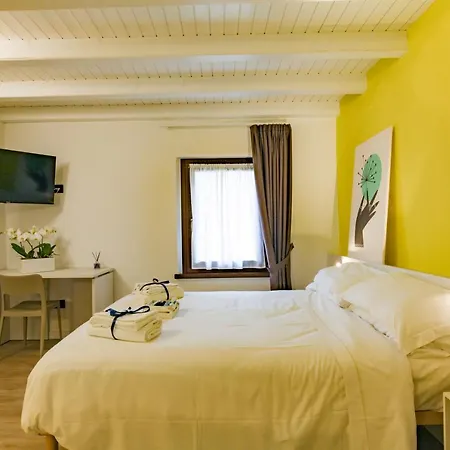 בית הארחה Immerso Nella Natura Con Parcheggio - Primula *